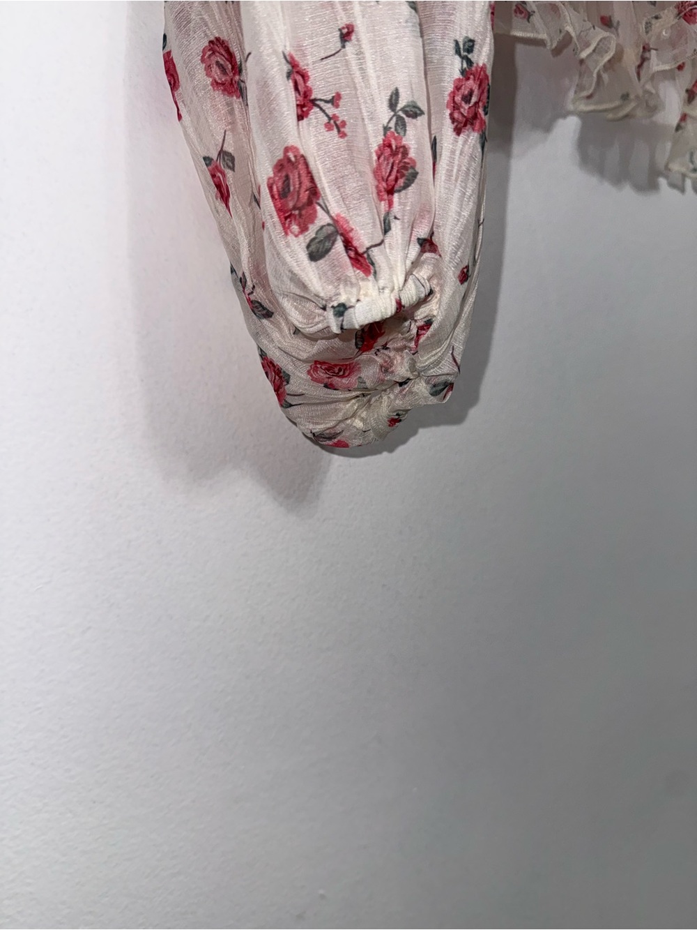 Love Notes Sheer Floral Ruffle Blouse - Picture 4 of 5